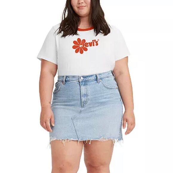 NWT Plus Size Levi's® Cropped Jordie Flower Logo Tee 3x - Picture 1 of 4